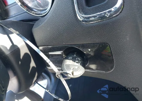 2013 Chrysler Town & Country Touring z USA, uszkodzony, nr VIN 2C4RC1BG4DR510331